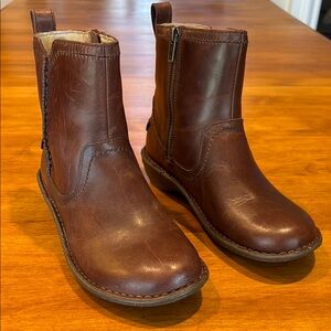 UGG NEEVAH BOURBON LEATHER BOOTIES SHEARLING LINED WOMEN’S SIZE 6 EUC BOHO BOOTS